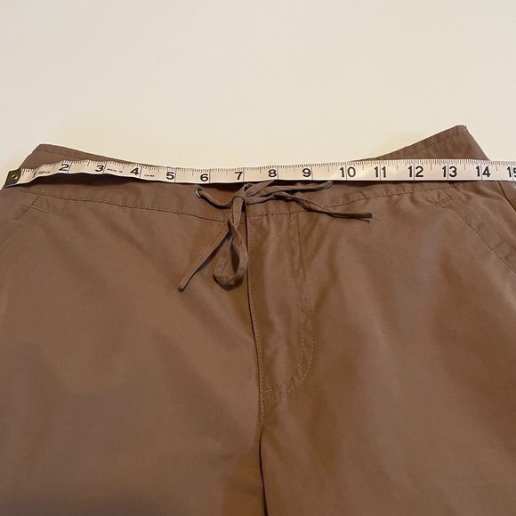 Floral Embroidered Capri - Picture 4 of 7